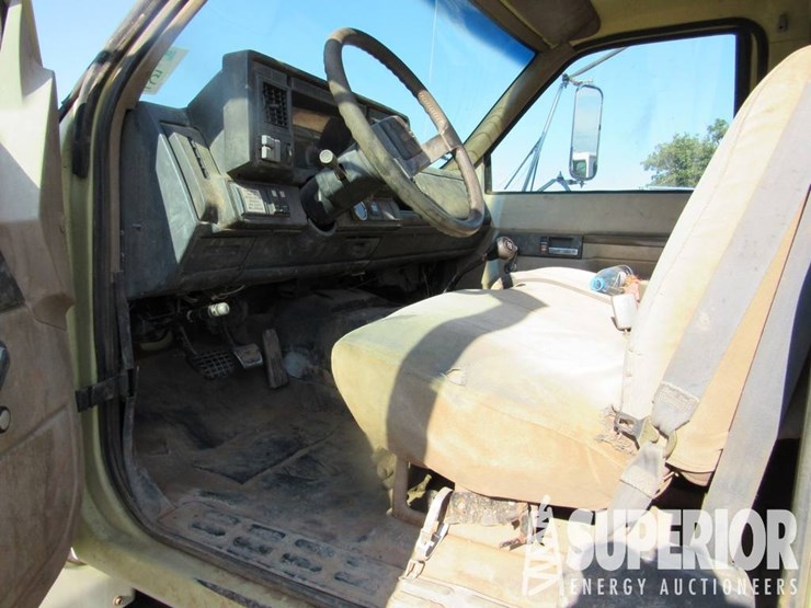 (x)-1998-gmc-c-5500-s/a-poly-pipe-spooling-truck,-image-2