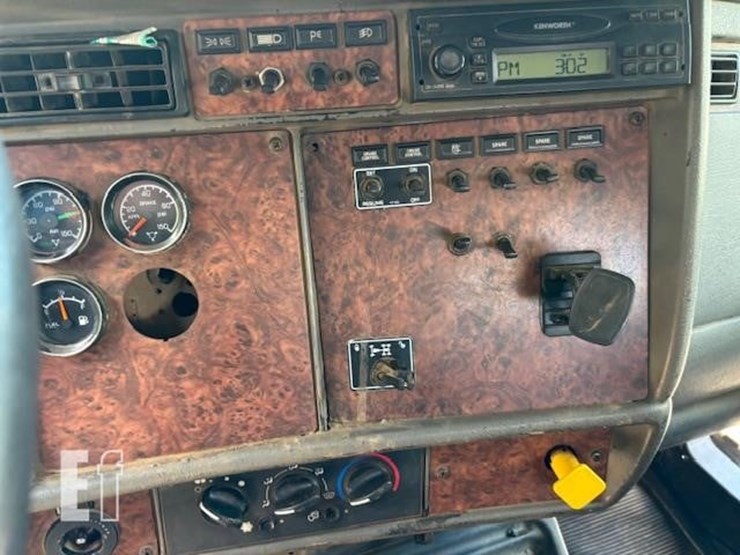 2006-kenworth-t800-image-21