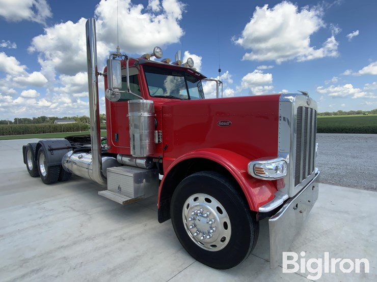2009-peterbilt-389-image-3