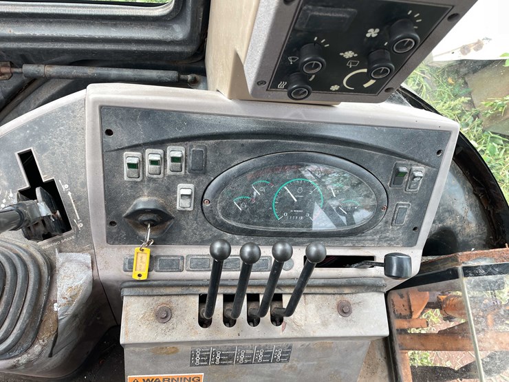 case-570m-xt-image-39