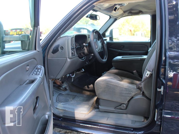 2005-chevrolet-3500-image-4