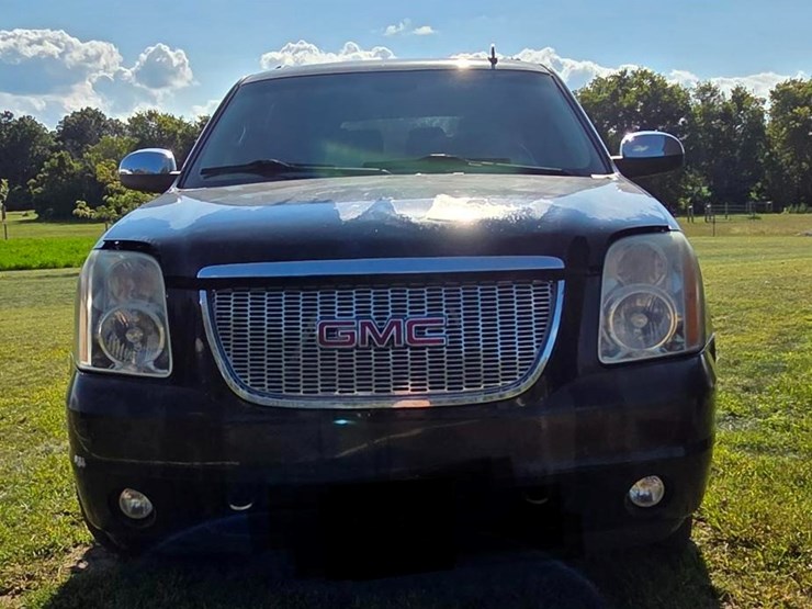 2009-gmc-yukon-xl-image-4
