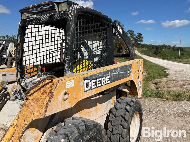 2005-john-deere-317-image-9