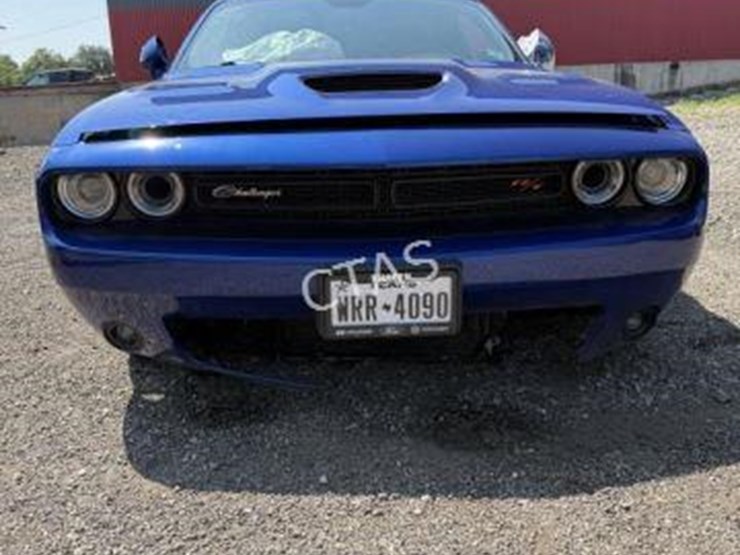 2022-dodge-challenger-392-image-3