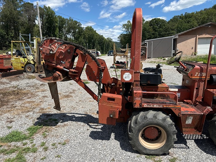 2000-ditch-witch-z5700-image-4