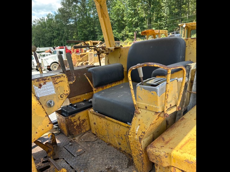 caterpillar-d6c-image-8