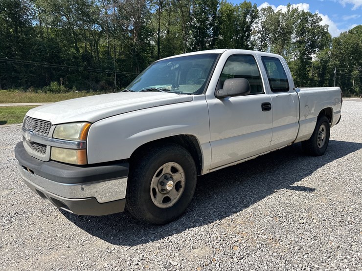 2003-chevrolet-silverado-image-3