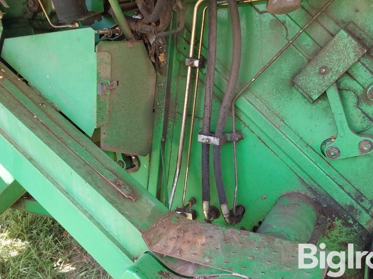 1992-john-deere-9500-image-11