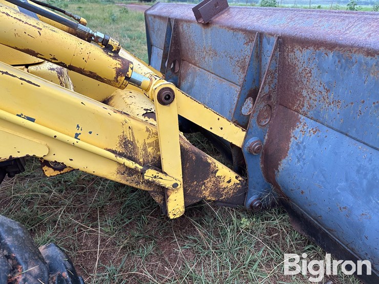 new-holland-lb75b-image-18