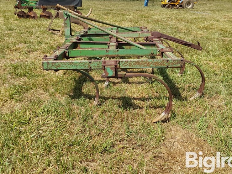 john-deere-100-image-8