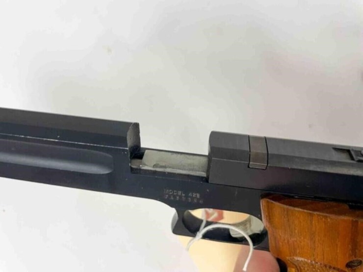 smith-&-wesson-22lr-pistol-image-3
