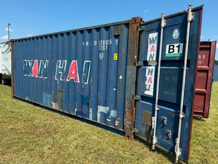20'-shipping-container-image-11