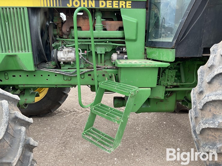 1990-john-deere-4555-image-11