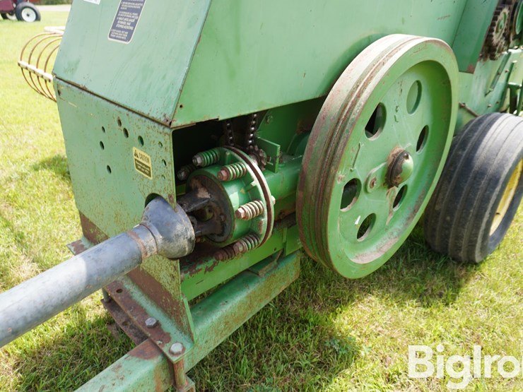 john-deere-336-image-12