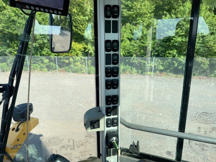 2018-volvo-l70h-image-28