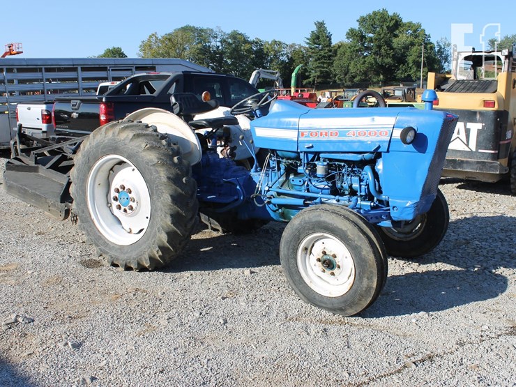 ford-4000-image-1