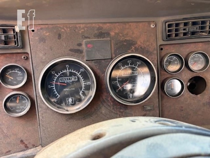 2006-kenworth-t800-image-8