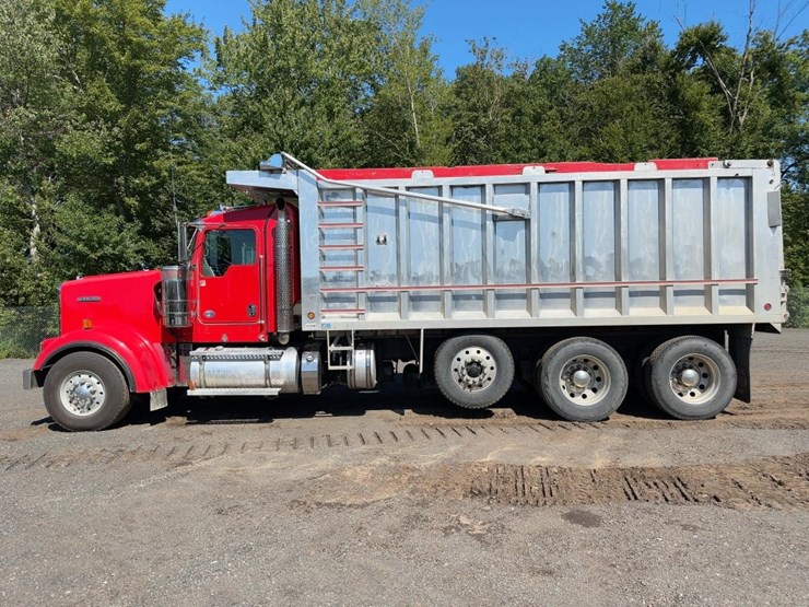 2012-kenworth-w900-image-2