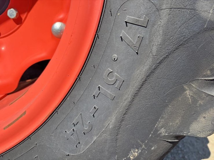 2019-kubota-mx5400-image-14