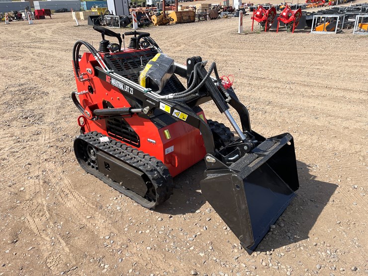 #9562-•-unused-2025-agt-skid-steer-loader-image-5