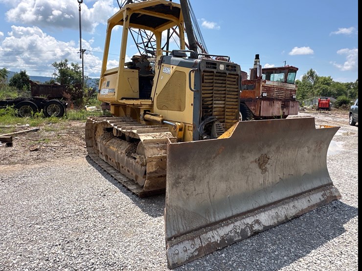 deere-650h-lt-image-3