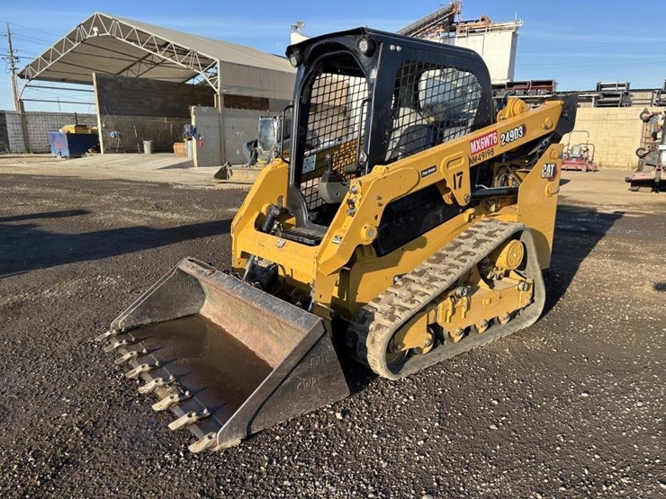 2021-caterpillar-249d3-image-1
