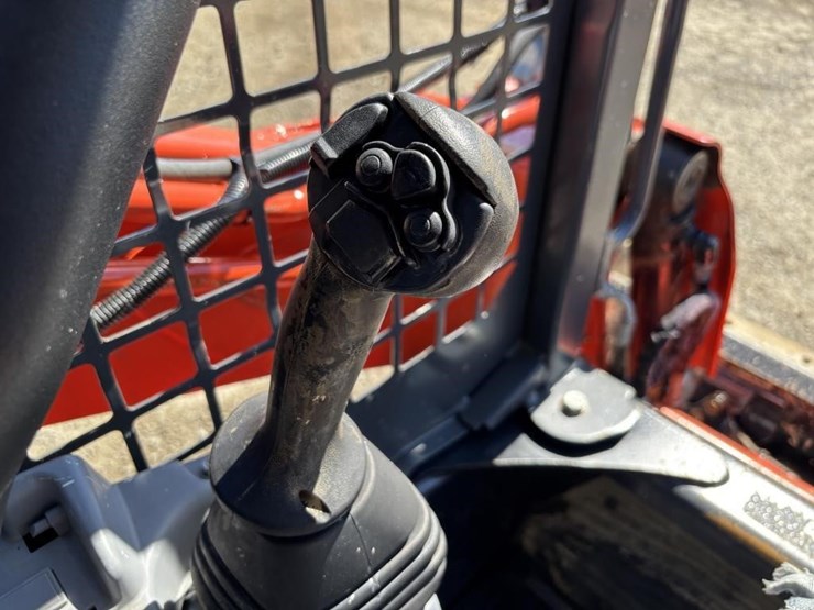 2019-kubota-svl75-2-image-22