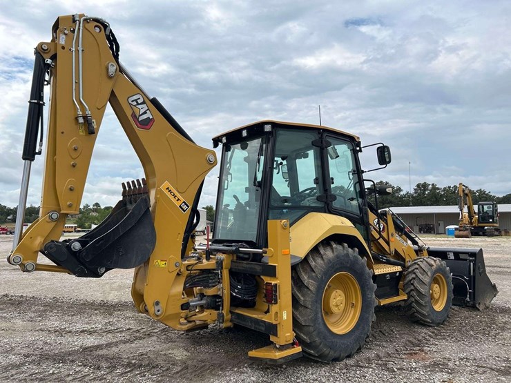 2021-caterpillar-428-image-3
