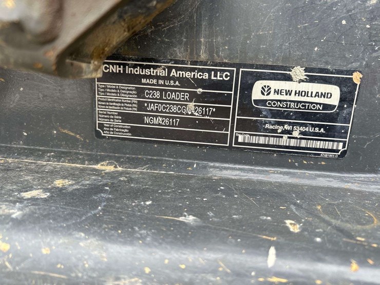 new-holland-c238-image-4