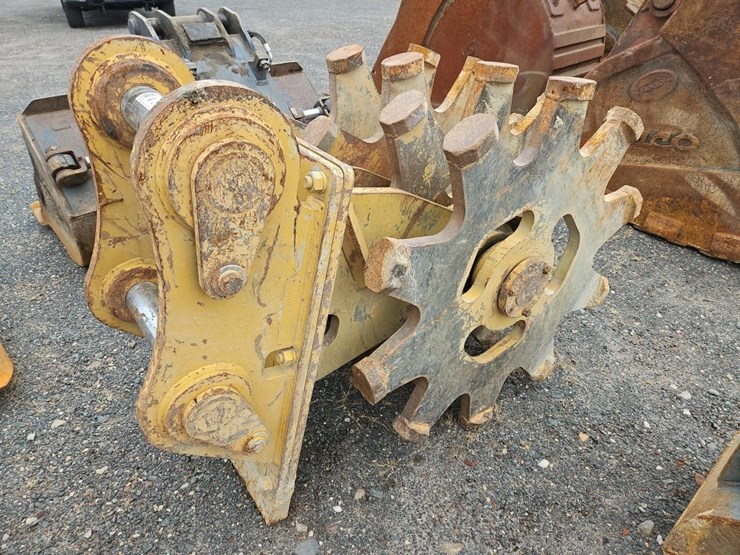 rockland-30"-padfoot-compactor-wheel-image-4
