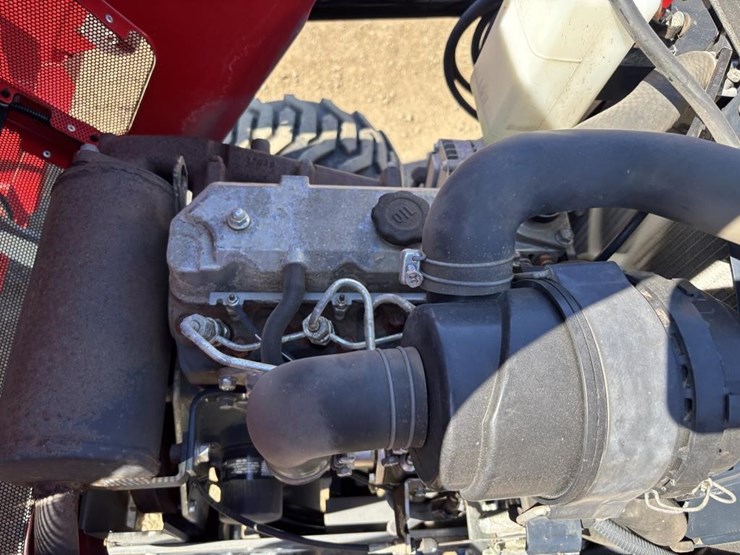 2017-massey-ferguson-gc1710-image-40