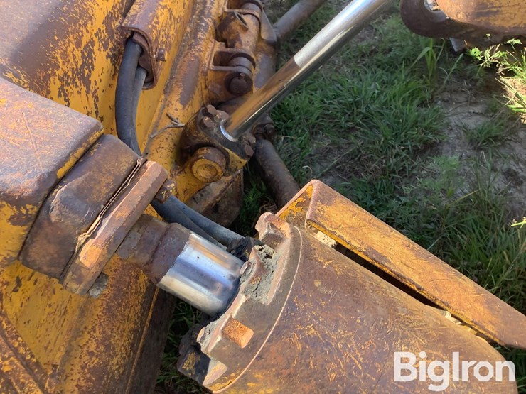 1962-caterpillar-d6c-image-18
