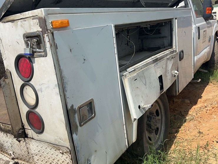 ford-f250-xl-image-16