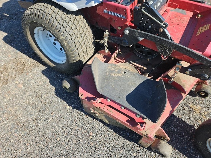 exmark-lazer-z-zero-turn-mower-image-10