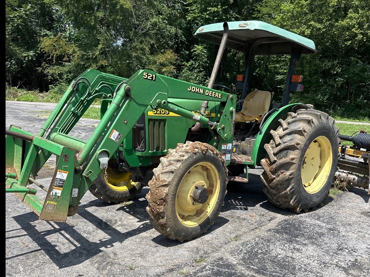 john-deere-5205-image-1