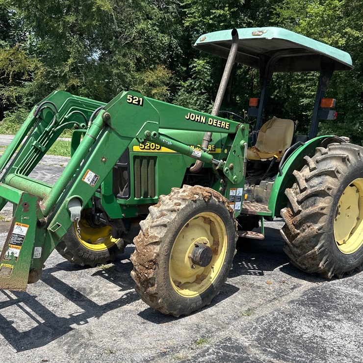 JOHN DEERE 5205
