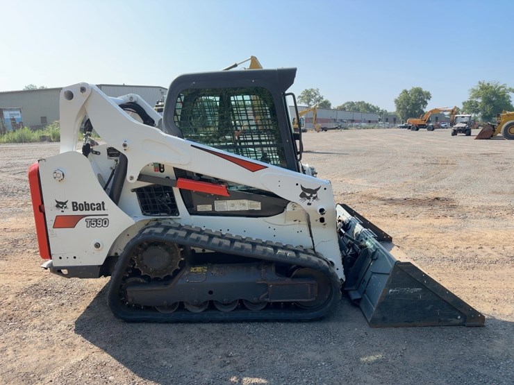 2019-bobcat-t590-image-6