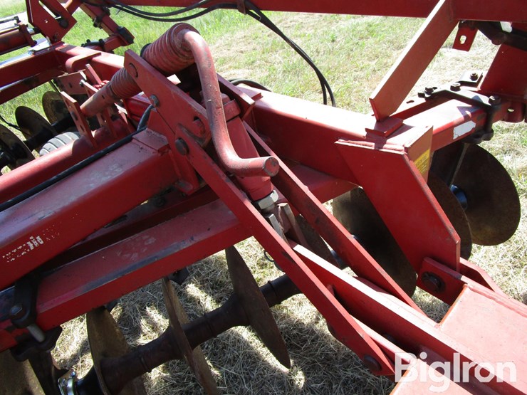 case-ih-3900-image-9
