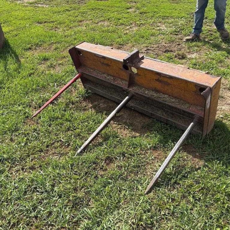 Skidsteer Mount 3 Tine Bale Spear