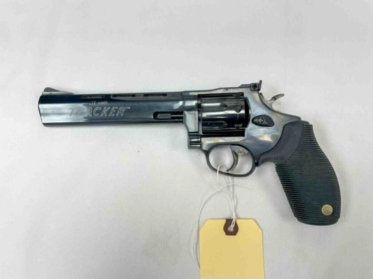 taurus-.17-hmr-revolver-image-6