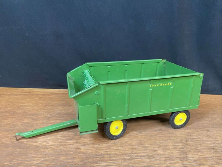 john-deere-16-image-2