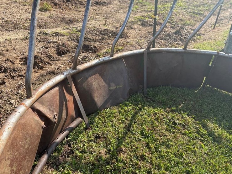 round-bale-feeder-image-3