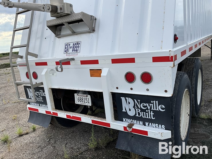2010-neville-trailer-image-20