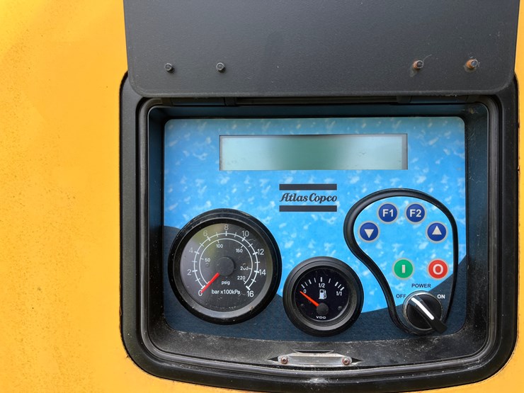 #104-•-atlas-copco-xahs-836-trailer-mounted-air-compressor-image-12