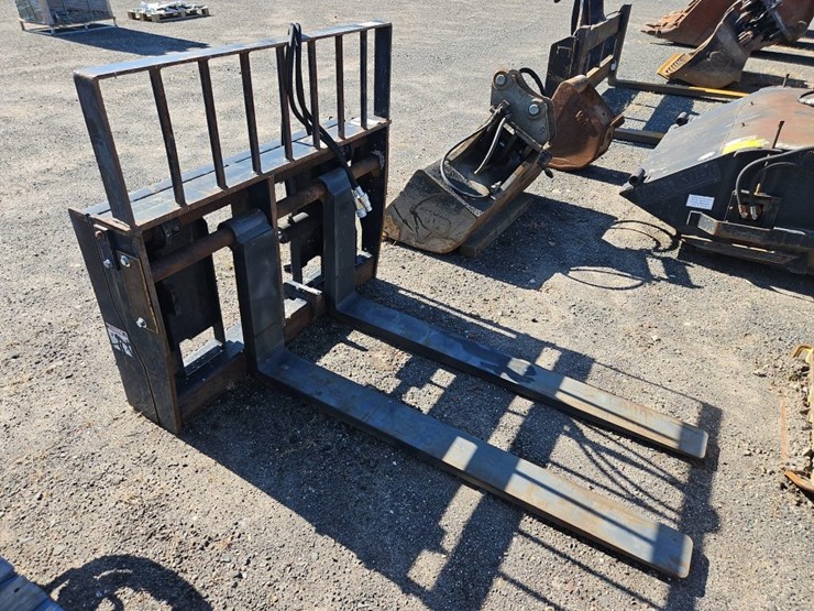 60"-hydraulic-side-shift-forks-image-2