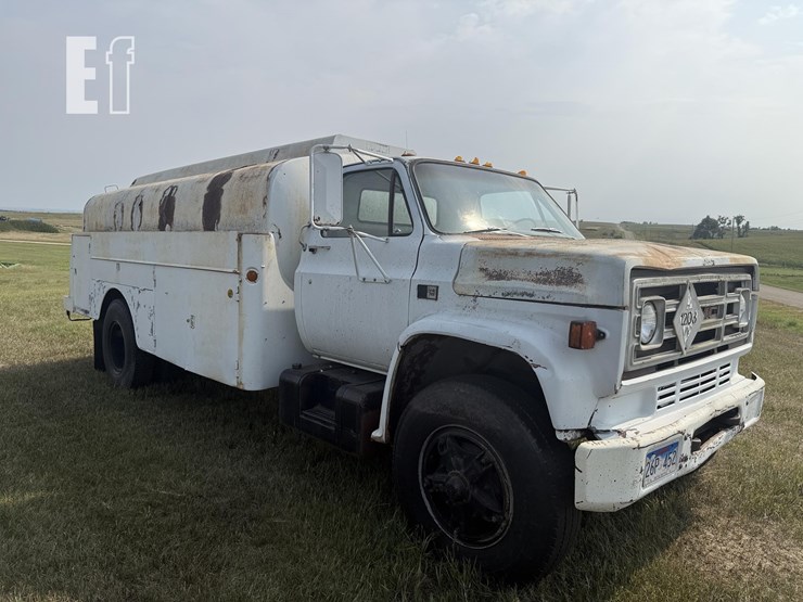 1981-gmc-7000-image-7
