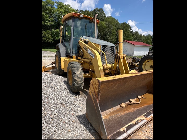 deere-310sg-image-1