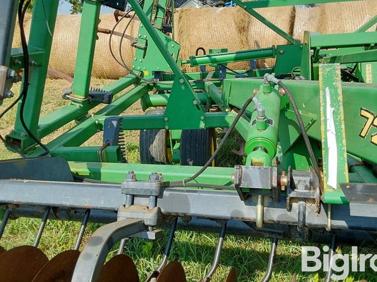 john-deere-726-image-19