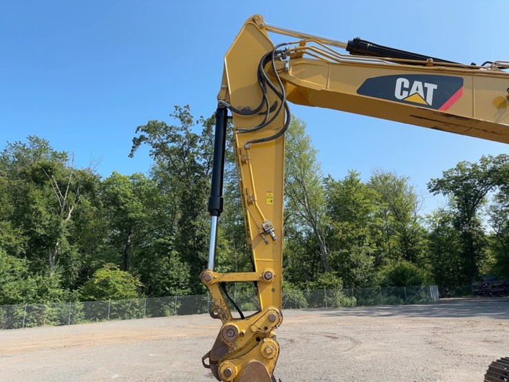 2016-caterpillar-325flcr-hydraulic-excavator-image-14