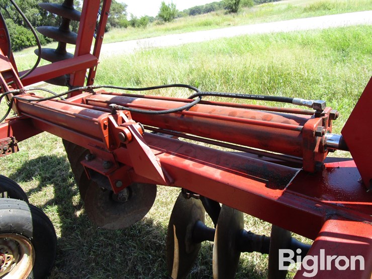 case-ih-3900-image-17